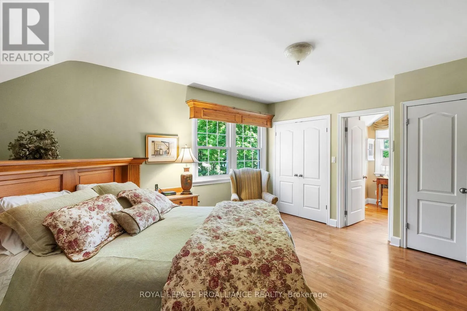 27 COCHRANE DRIVE