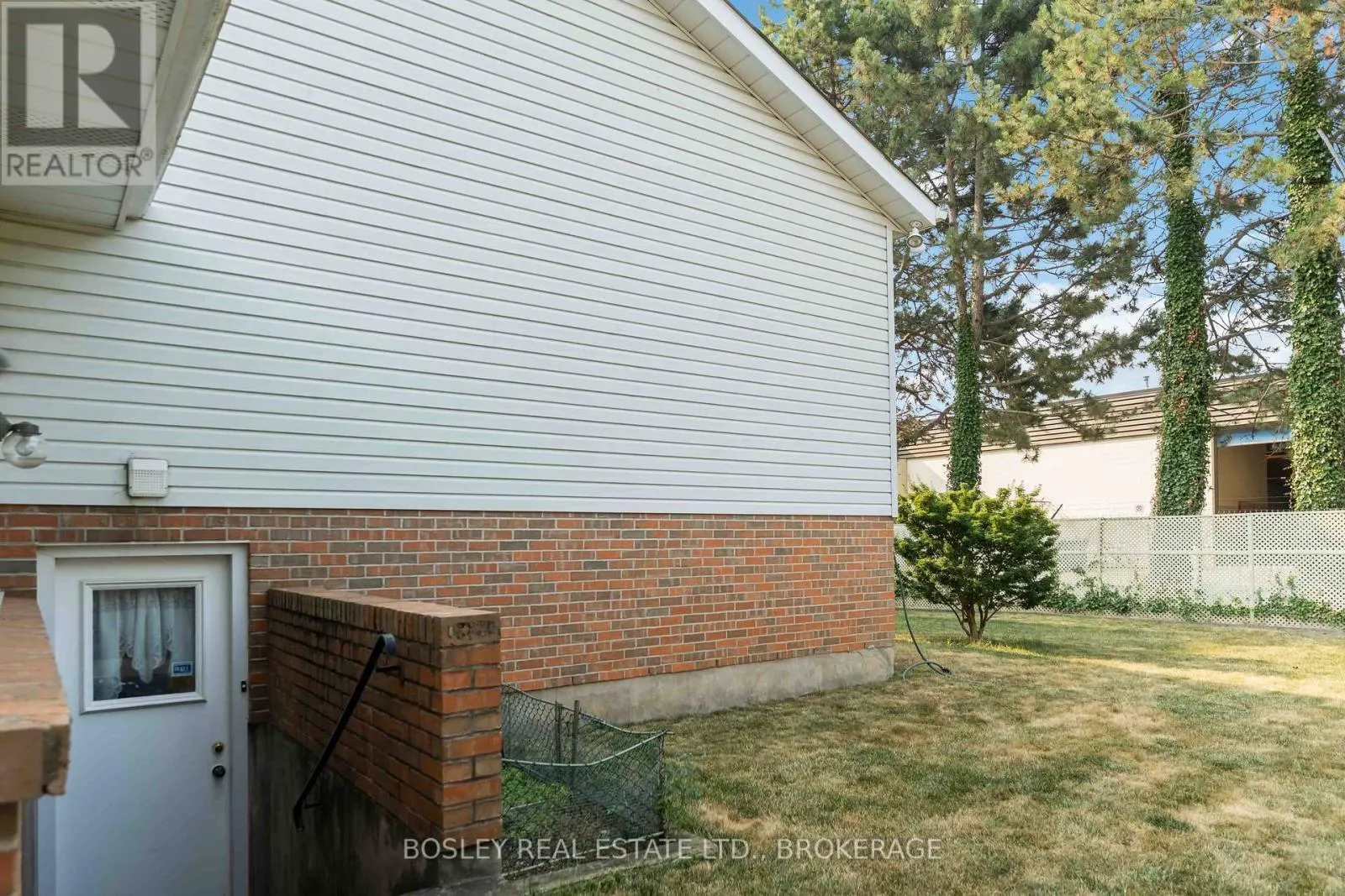 51 THE MEADOWS STREET