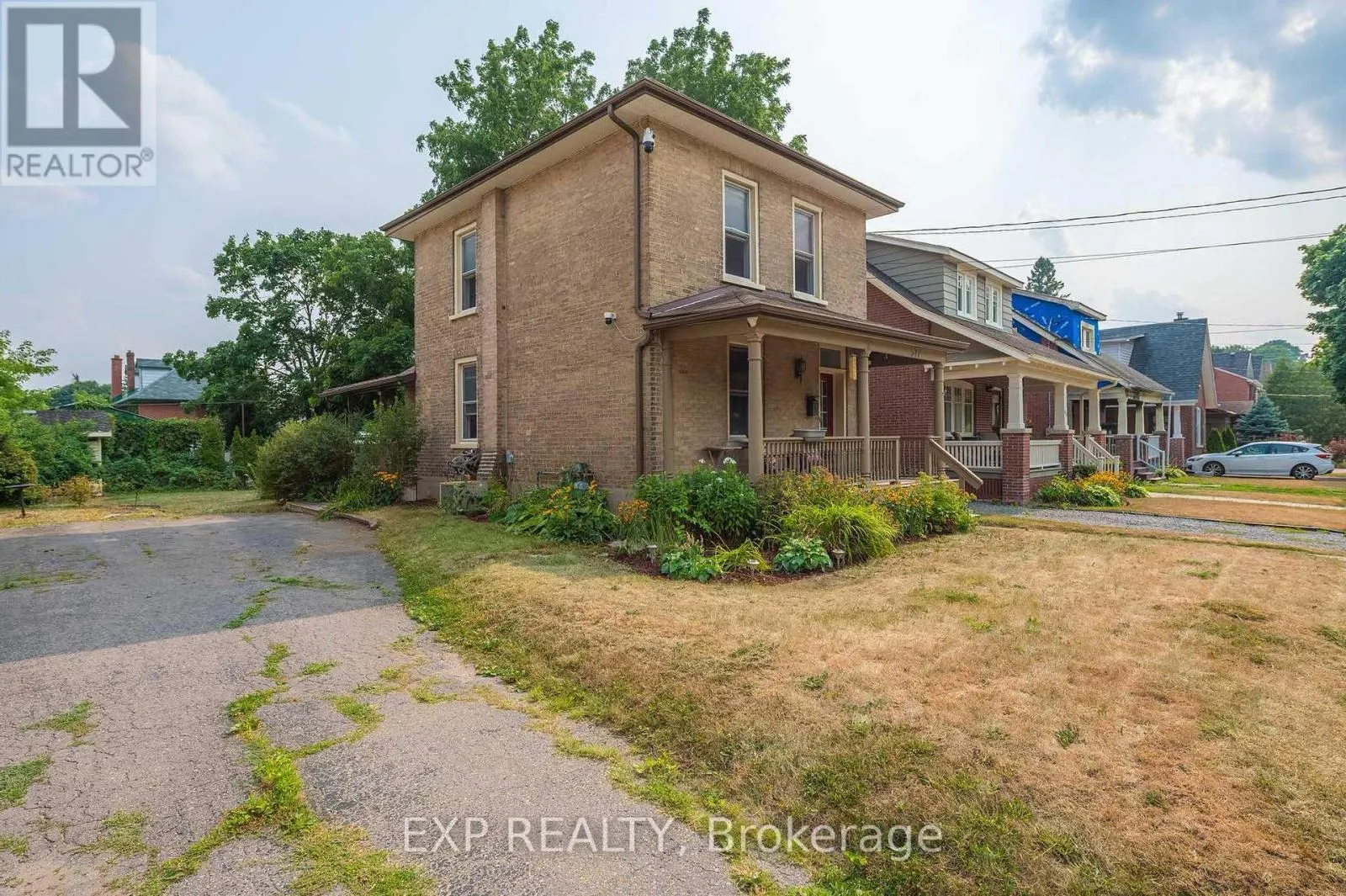 577 BOLIVAR STREET