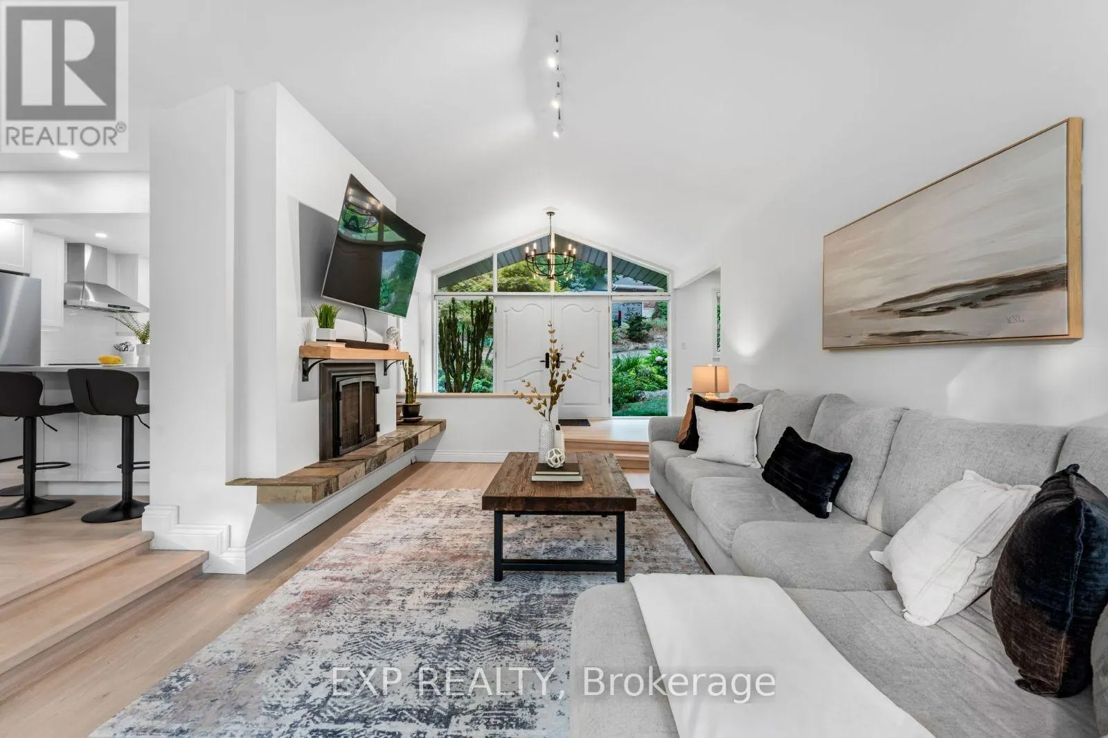 937 MONTGOMERY DRIVE