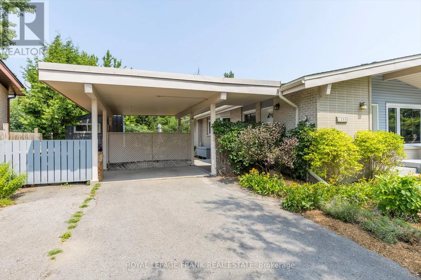 1289 ALGONQUIN BOULEVARD