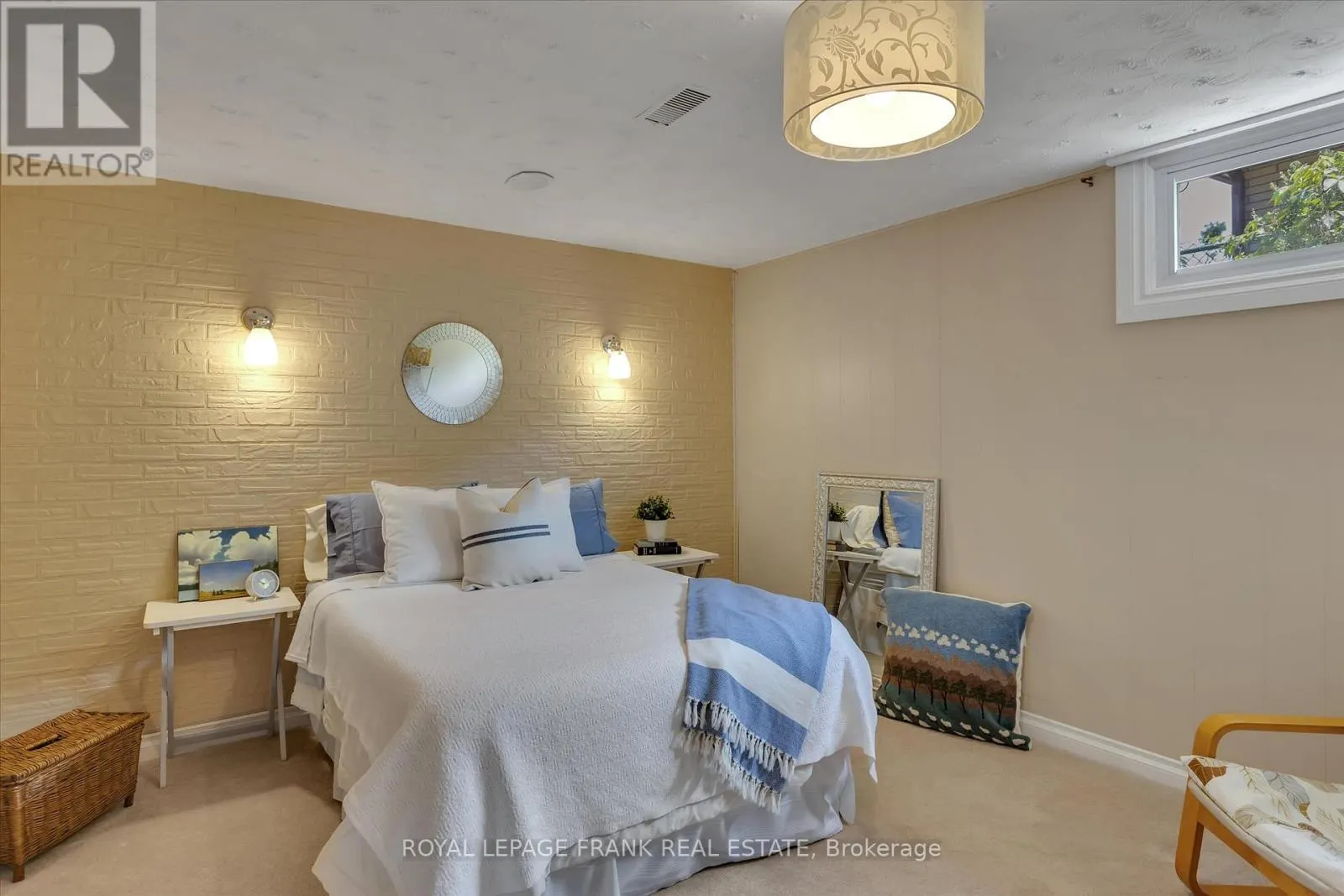 1289 ALGONQUIN BOULEVARD
