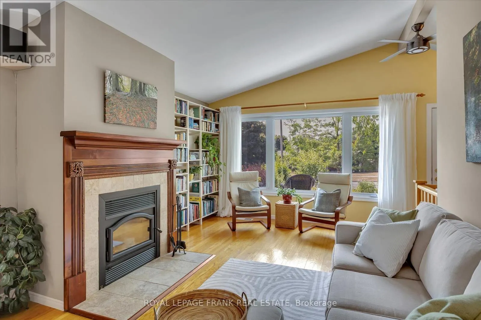 1289 ALGONQUIN BOULEVARD