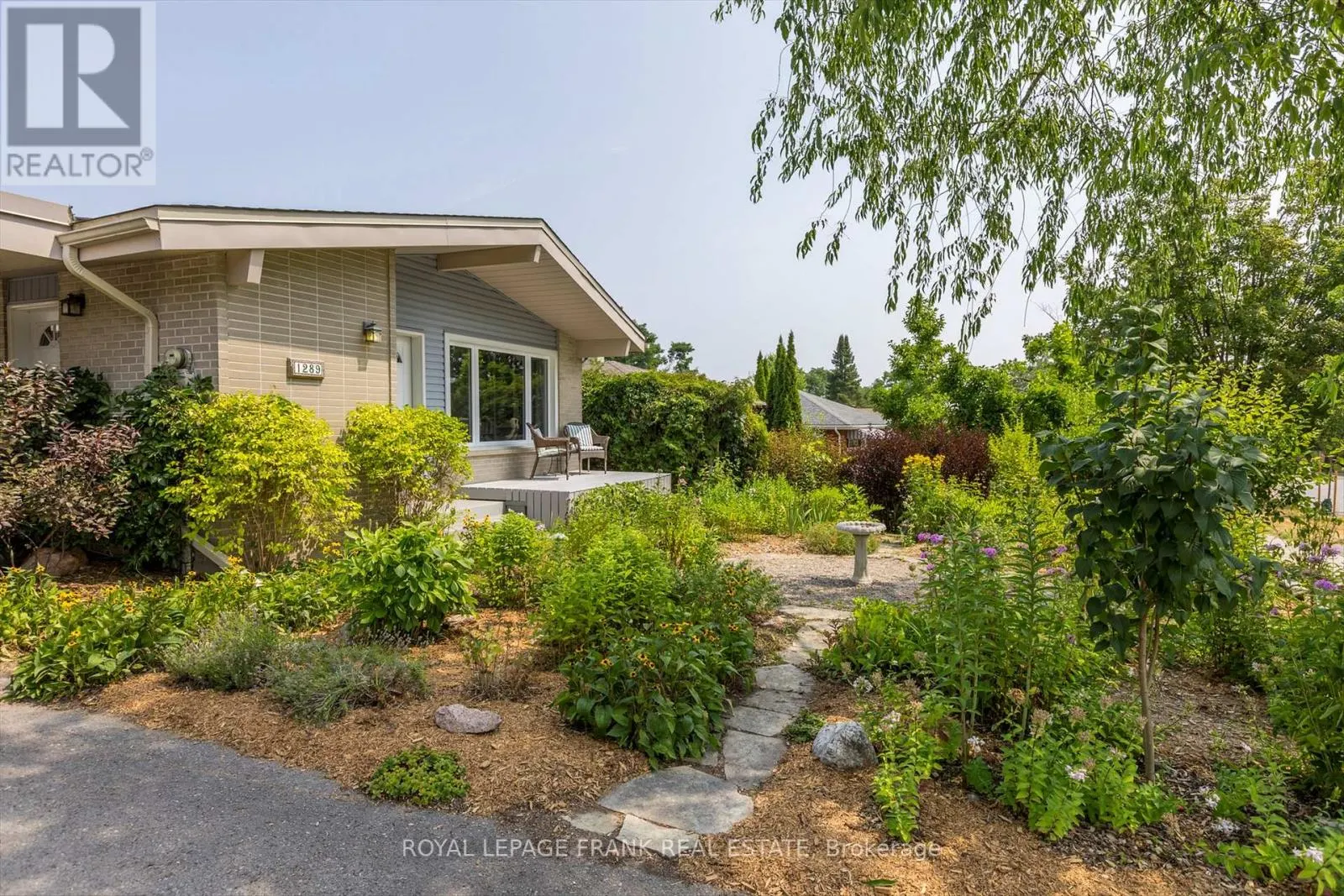1289 ALGONQUIN BOULEVARD