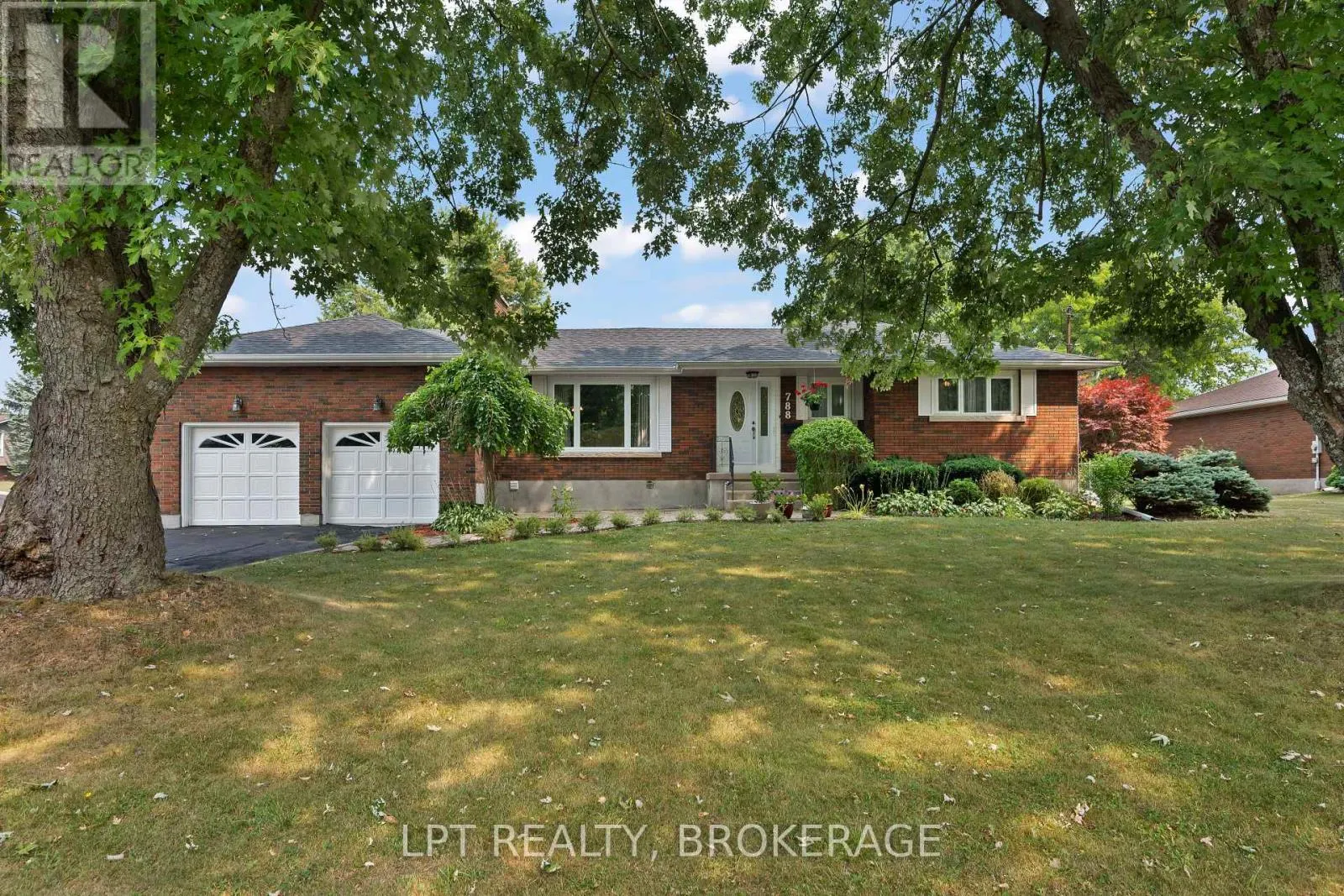 788 MEADOWOOD ROAD