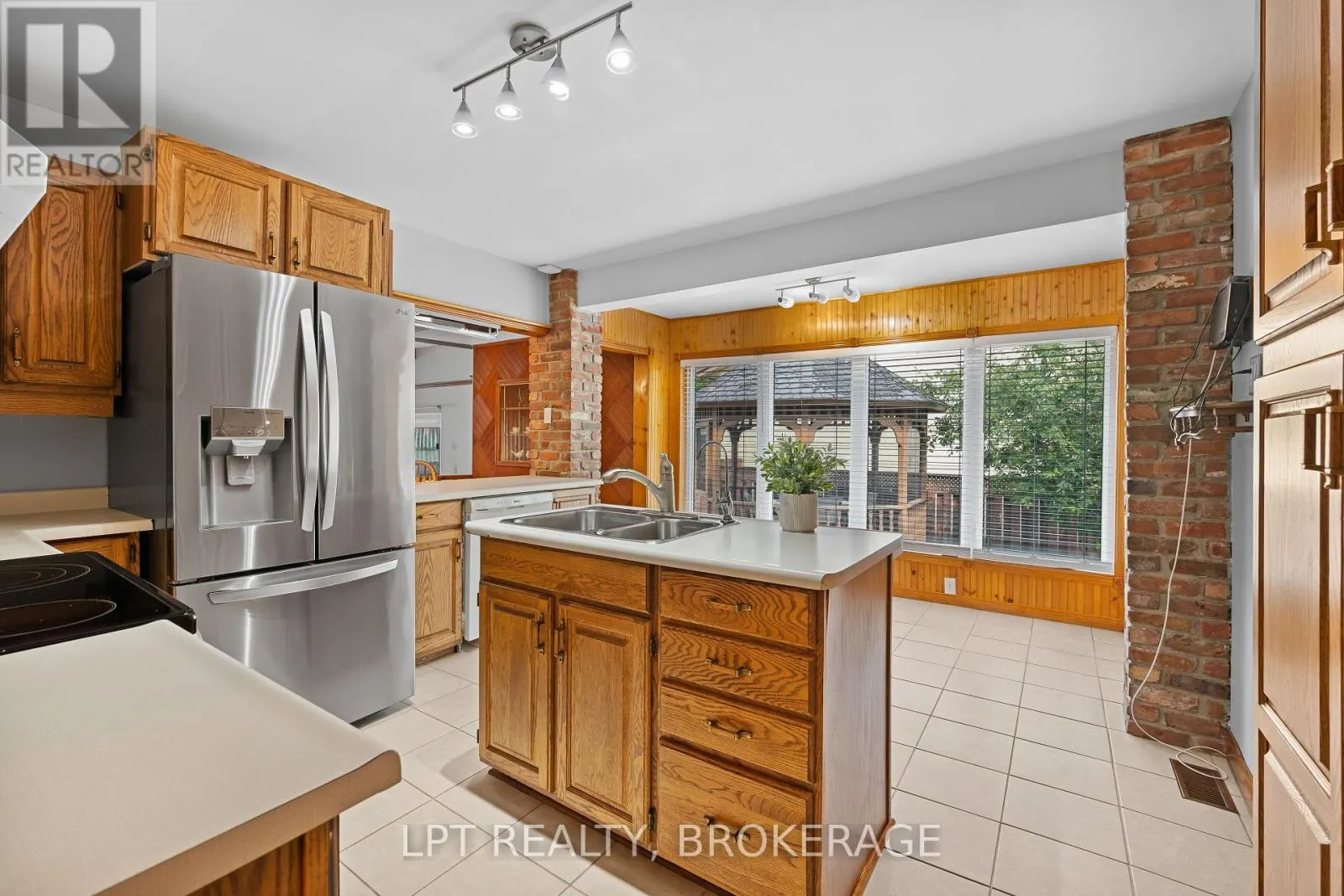 788 MEADOWOOD ROAD
