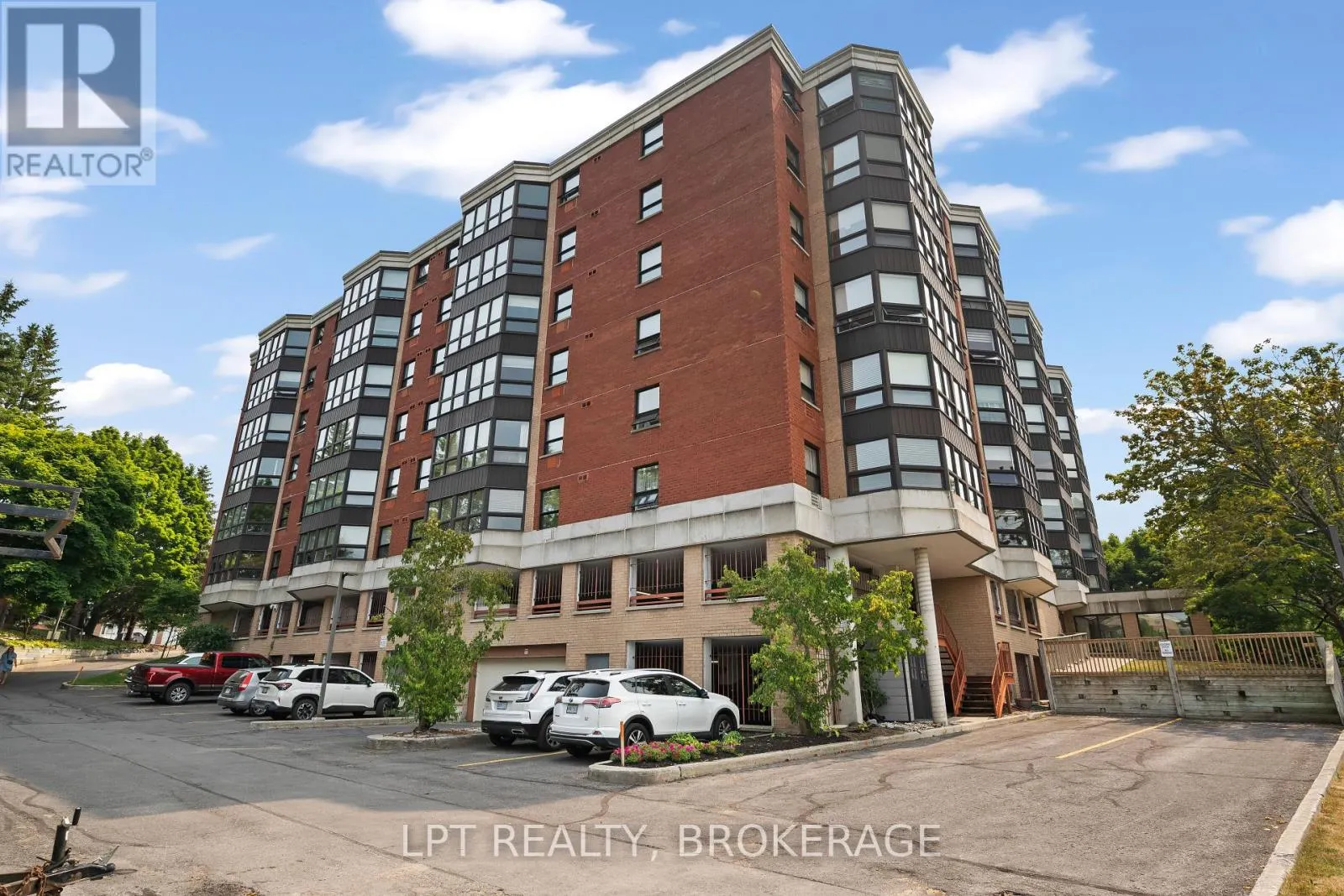 401 - 675 DAVIS DRIVE, #401