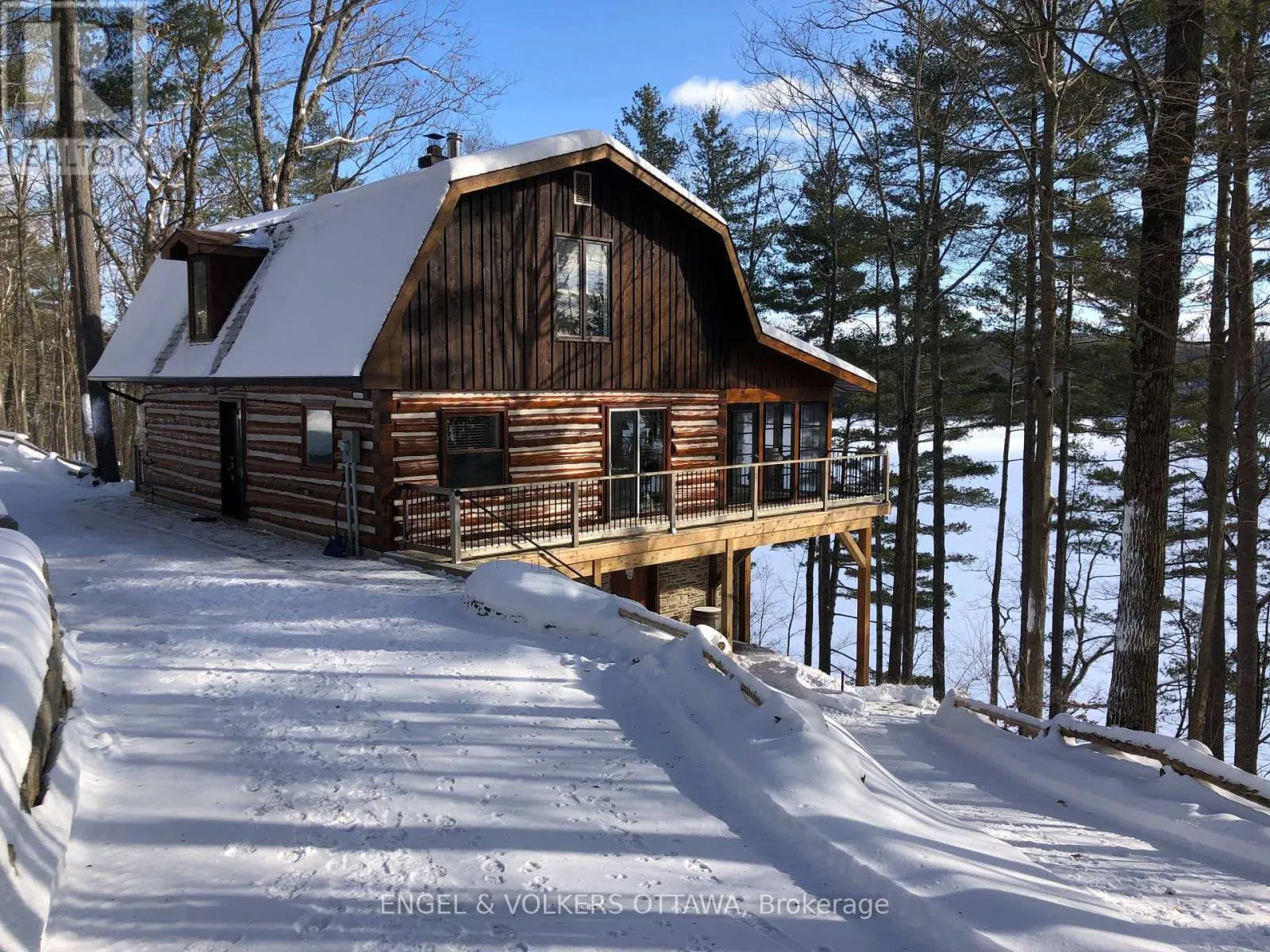 216 CONNIES LANE