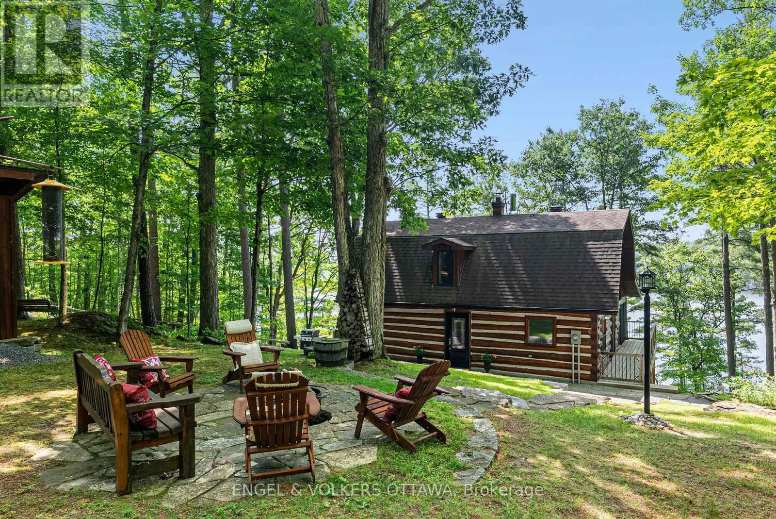216 CONNIES LANE