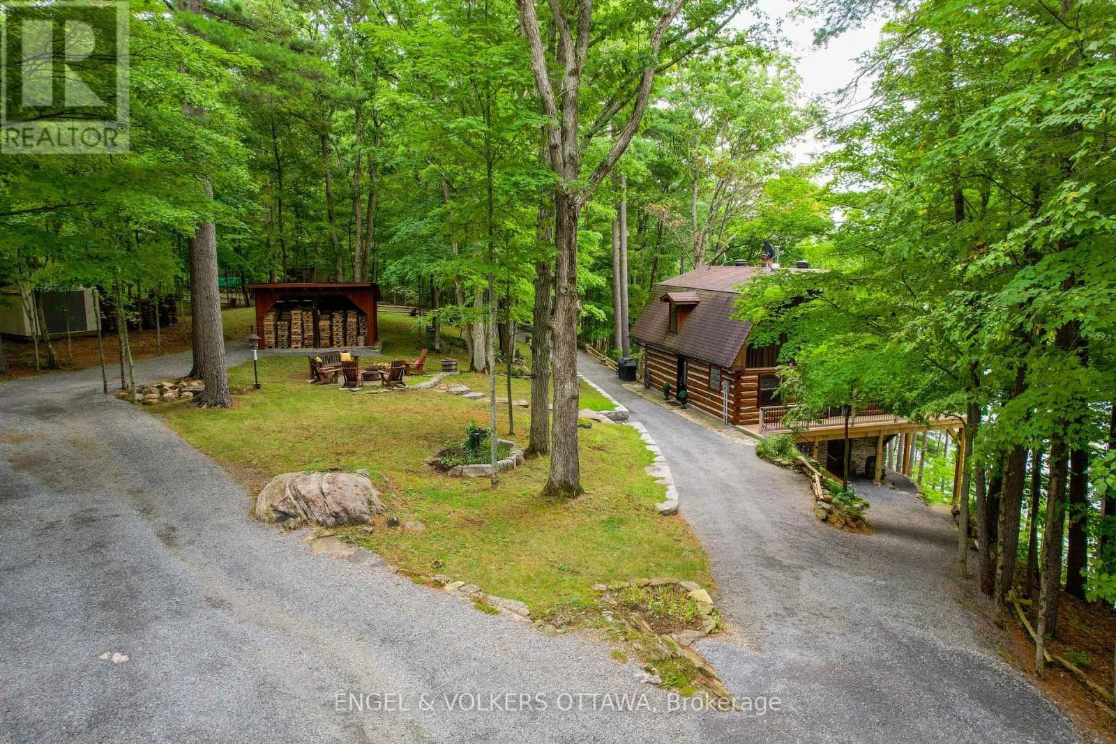 216 CONNIES LANE