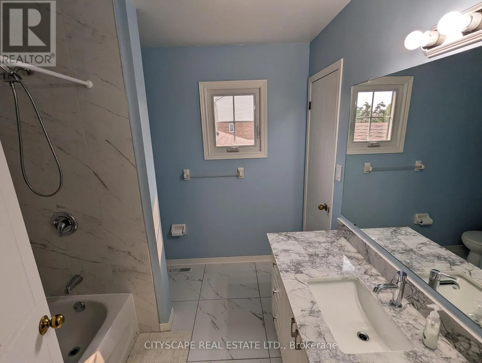 17 - 250 KEATS WAY