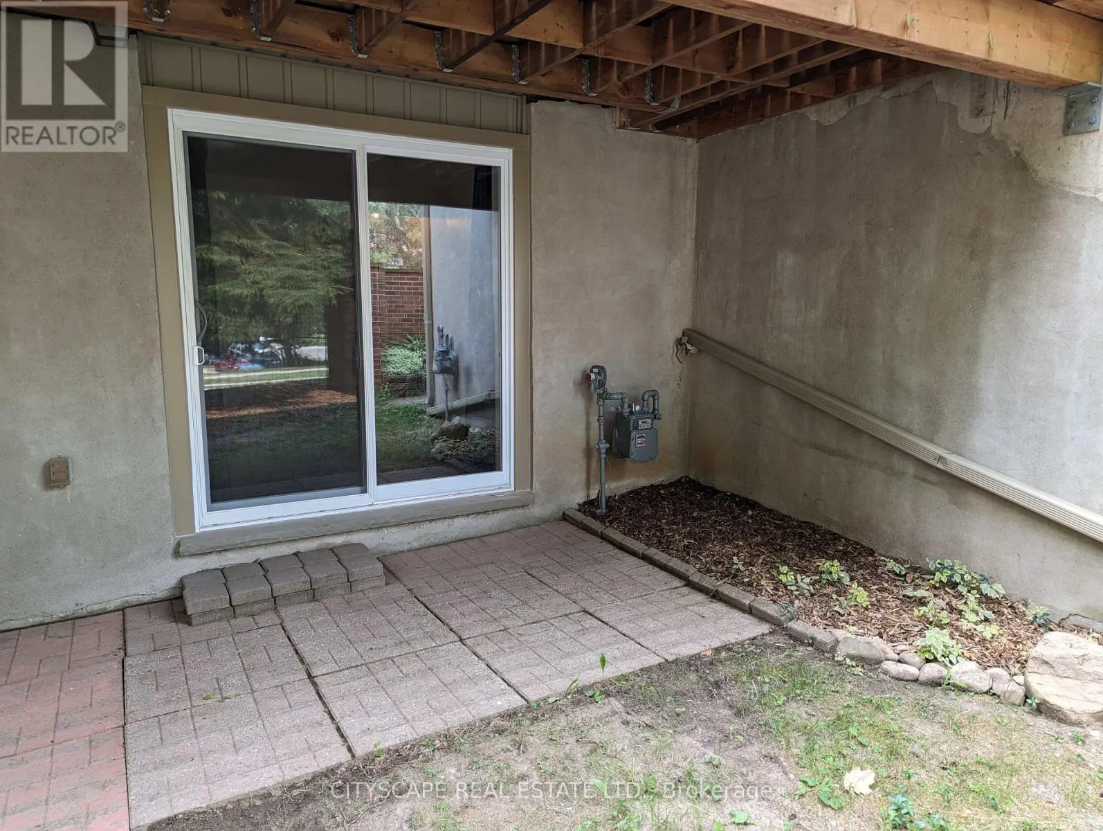 17 - 250 KEATS WAY