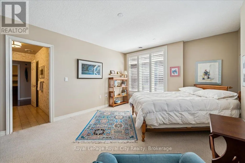 212 - 71 BAYBERRY DRIVE, #212