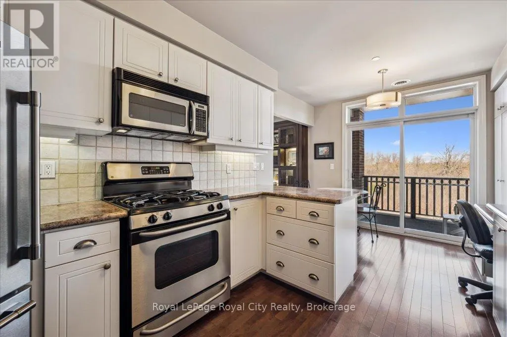 212 - 71 BAYBERRY DRIVE, #212