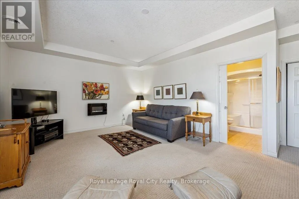 212 - 71 BAYBERRY DRIVE, #212