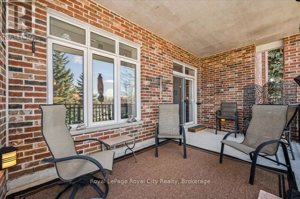 212 - 71 BAYBERRY DRIVE, #212