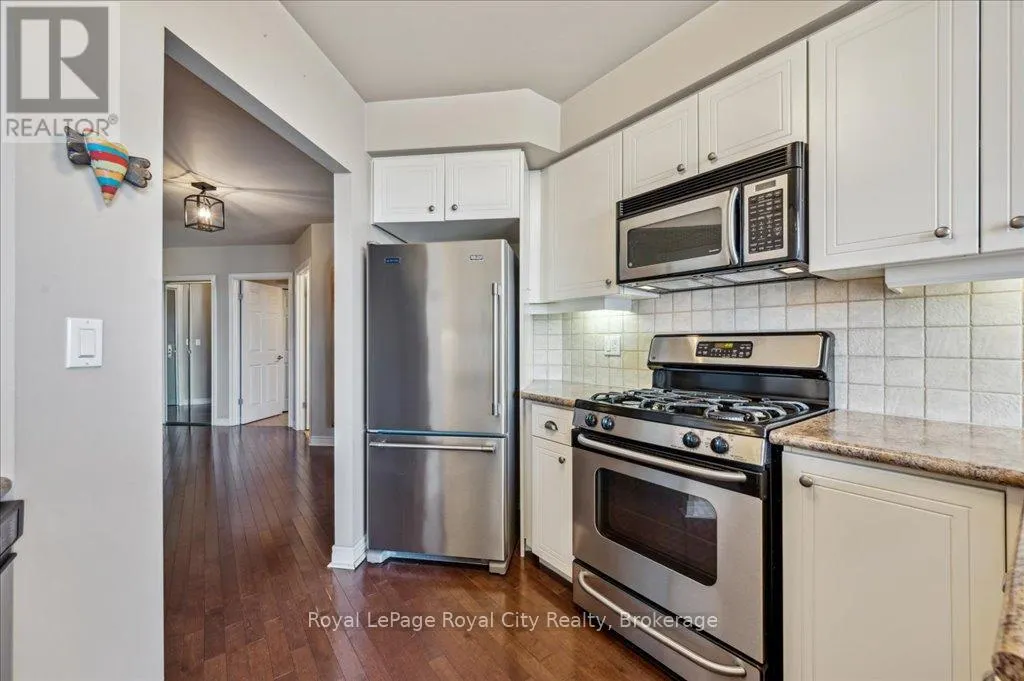 212 - 71 BAYBERRY DRIVE, #212