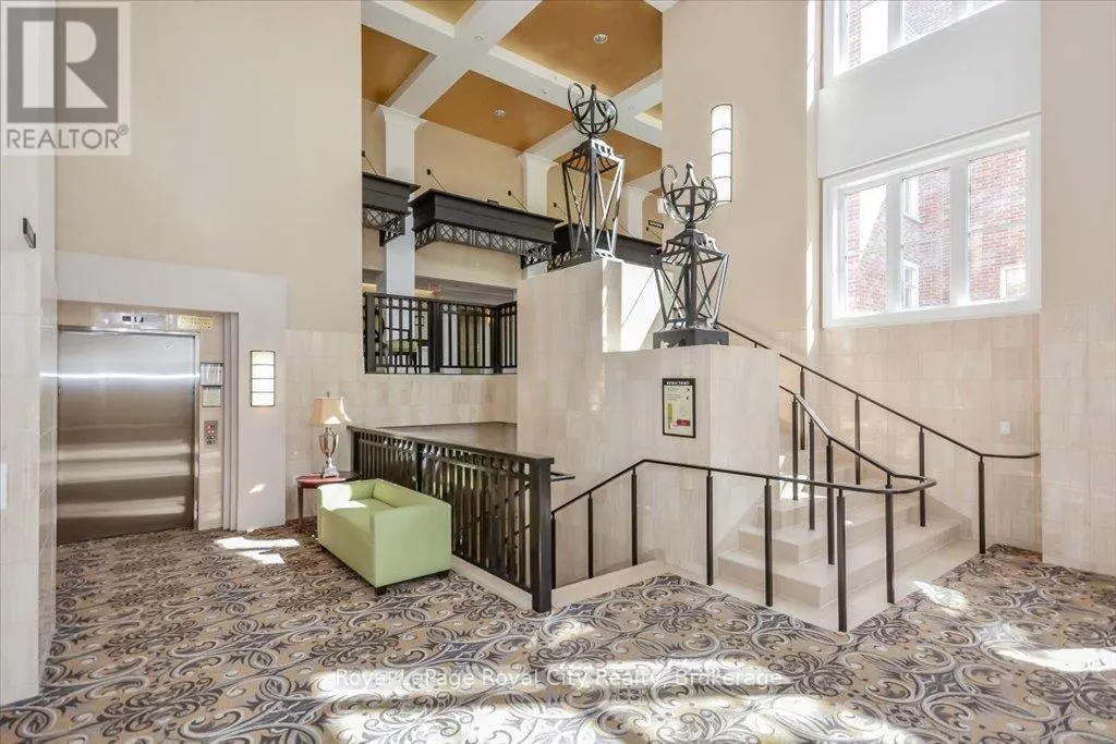 212 - 71 BAYBERRY DRIVE, #212