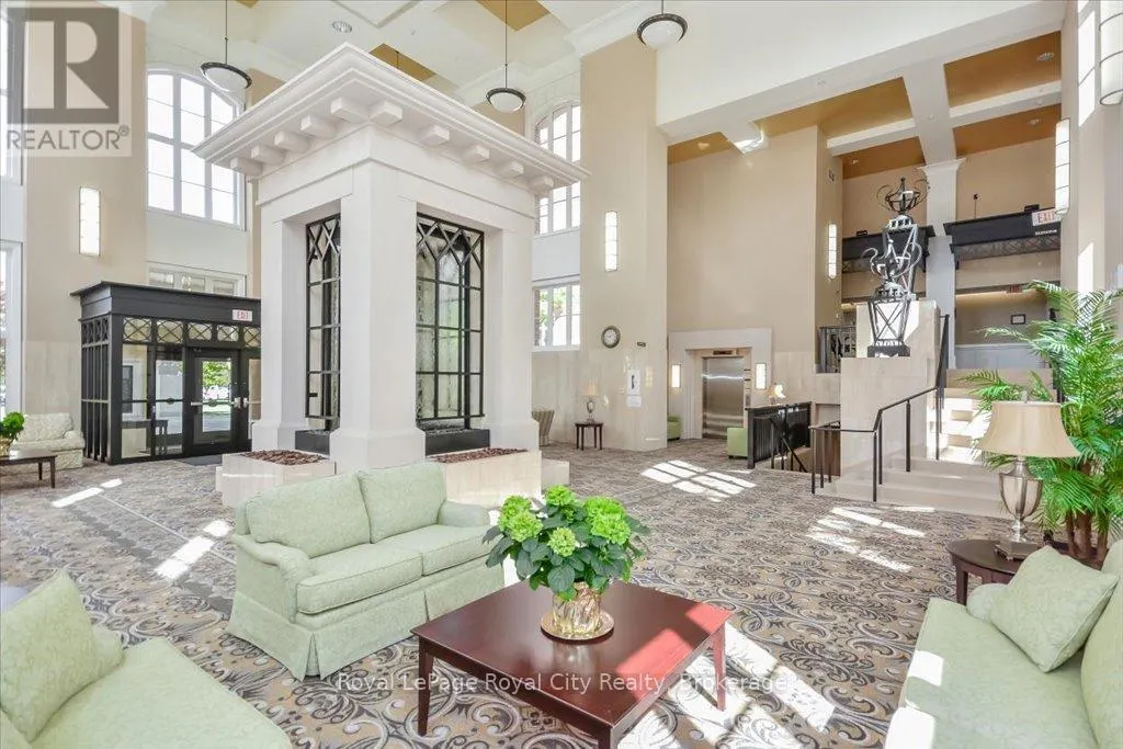 212 - 71 BAYBERRY DRIVE, #212