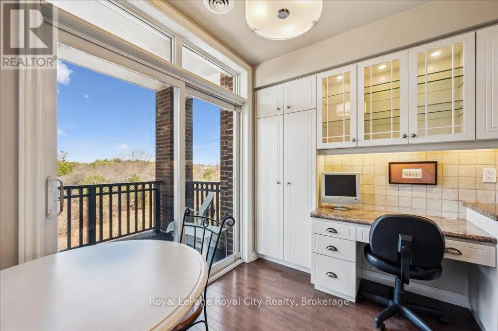 212 - 71 BAYBERRY DRIVE, #212