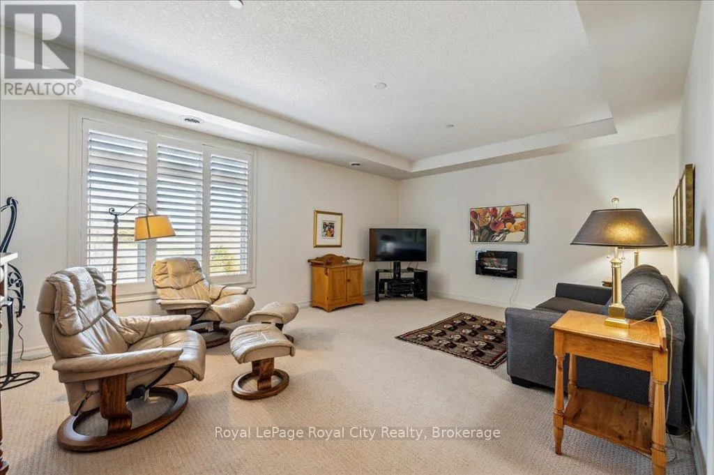 212 - 71 BAYBERRY DRIVE, #212