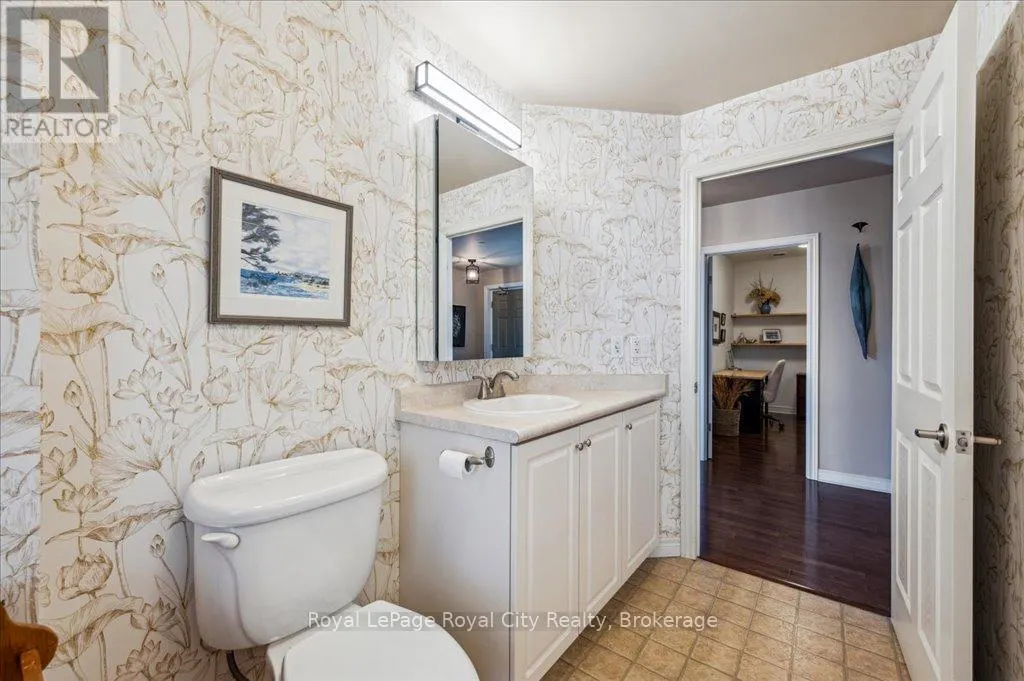 212 - 71 BAYBERRY DRIVE, #212