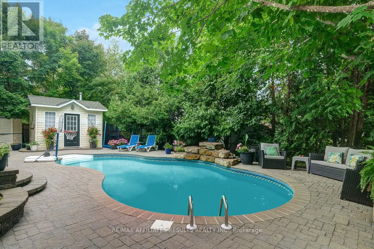 35 CRANTHAM CRESCENT