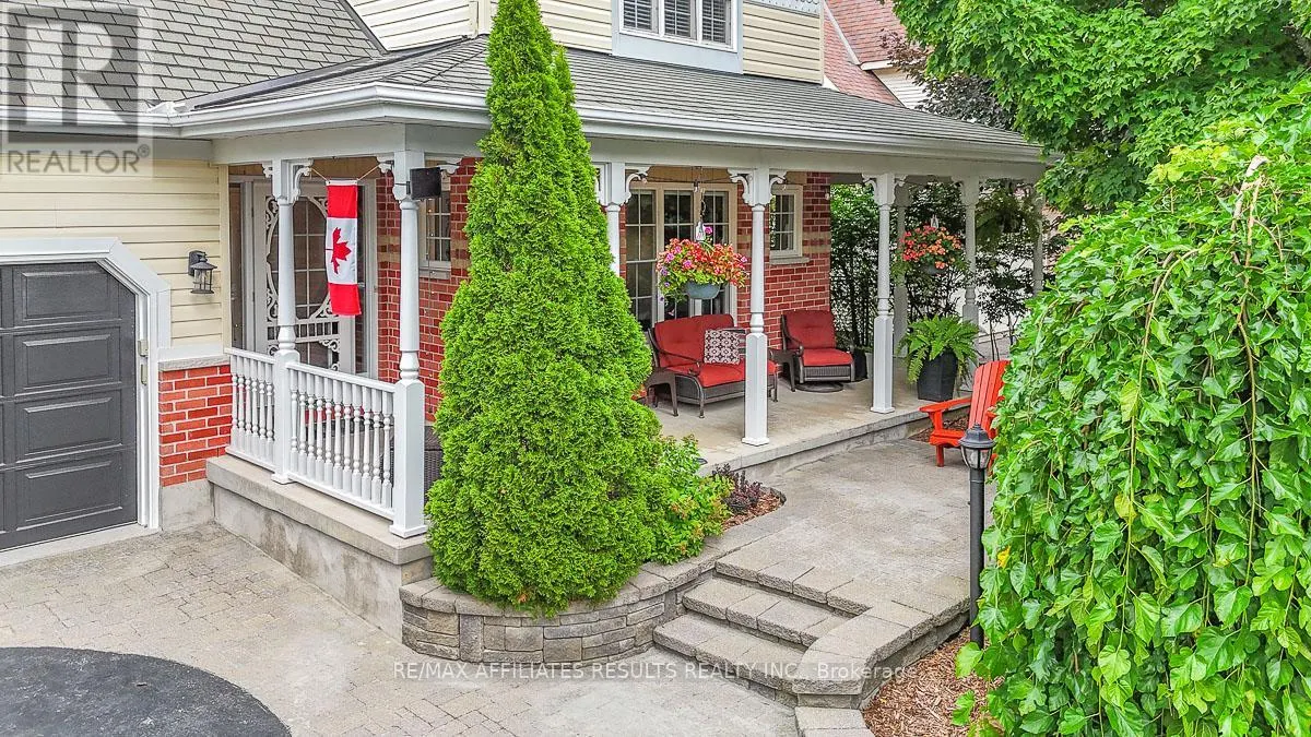 35 CRANTHAM CRESCENT