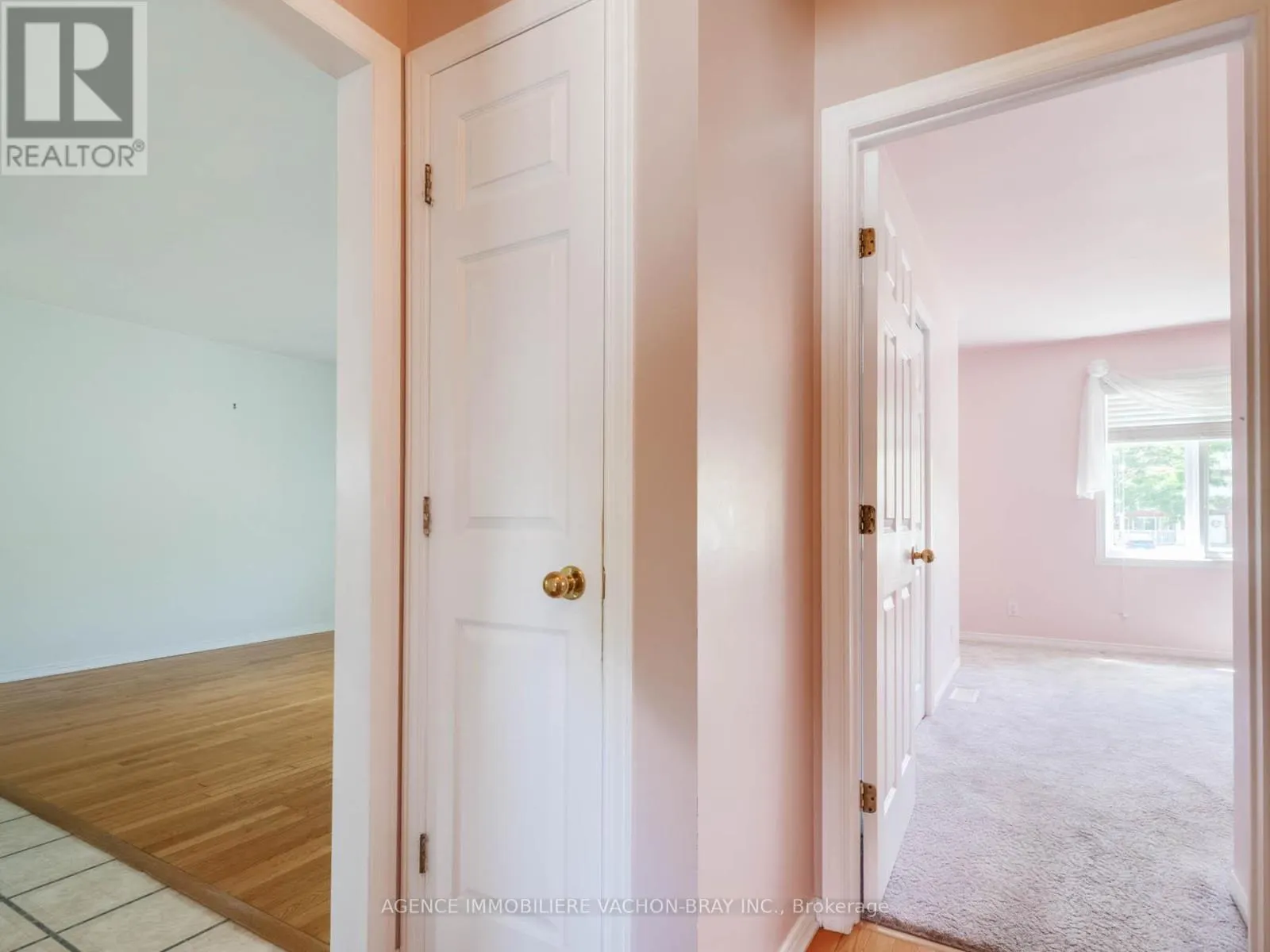 53 SANDFIELD AVENUE N