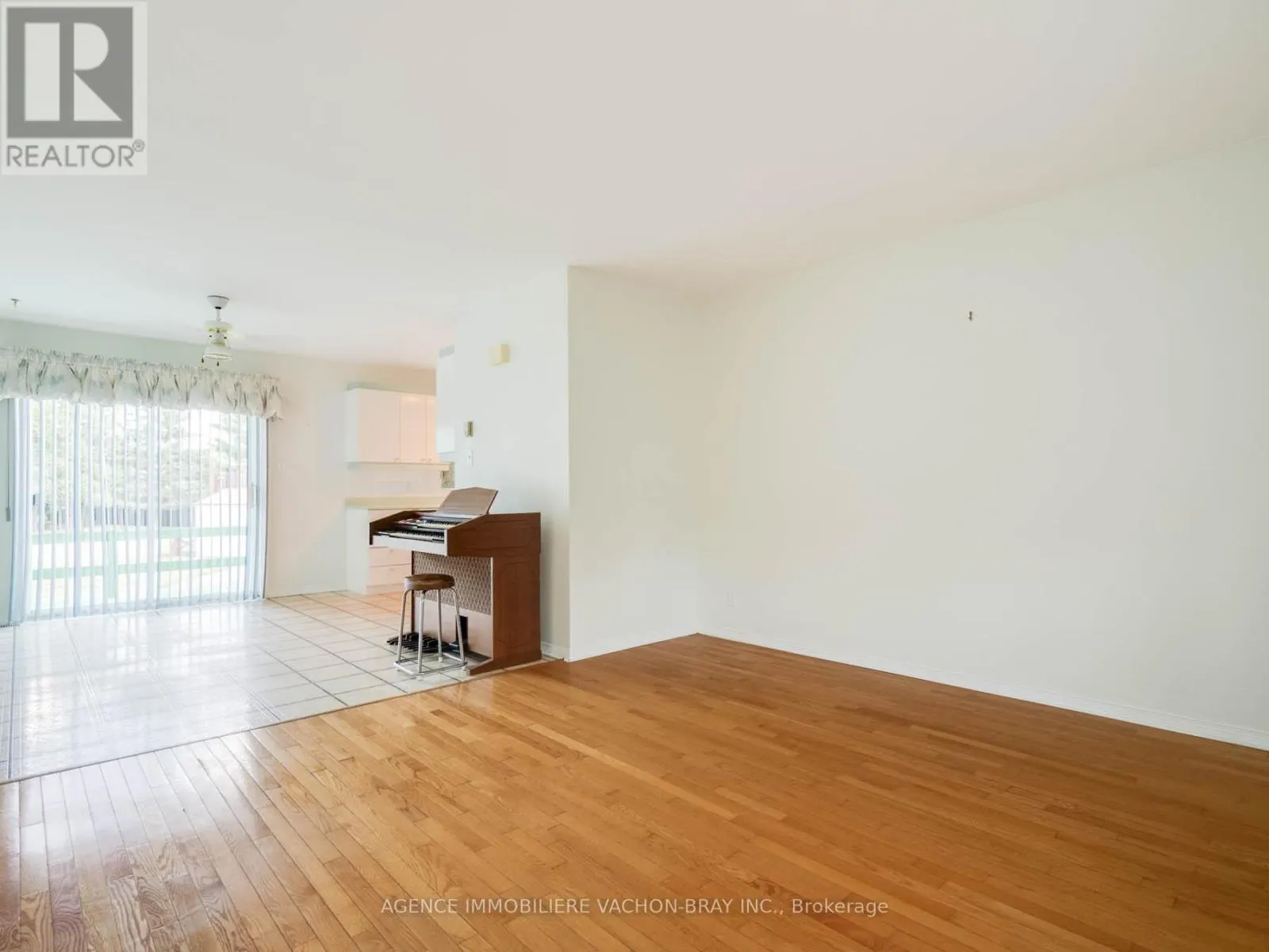 53 SANDFIELD AVENUE N