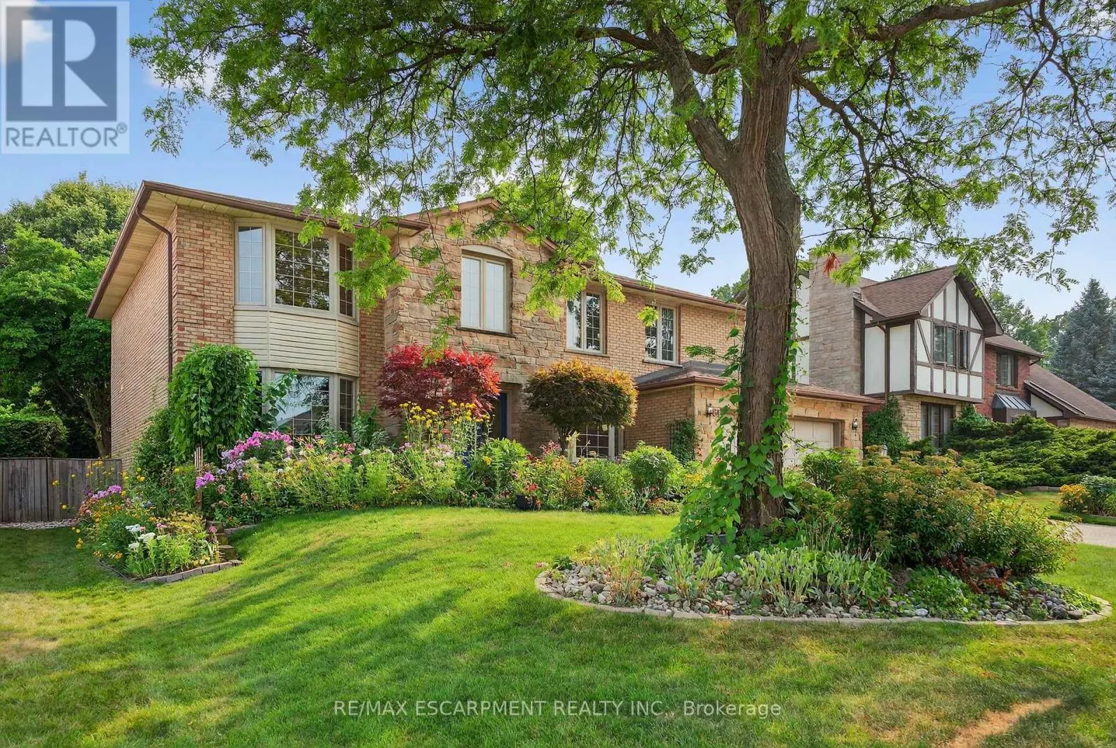 64 SUMMERDALE PLACE