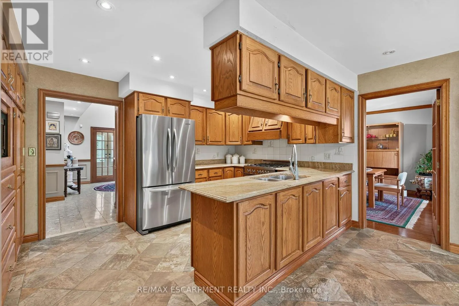 64 SUMMERDALE PLACE