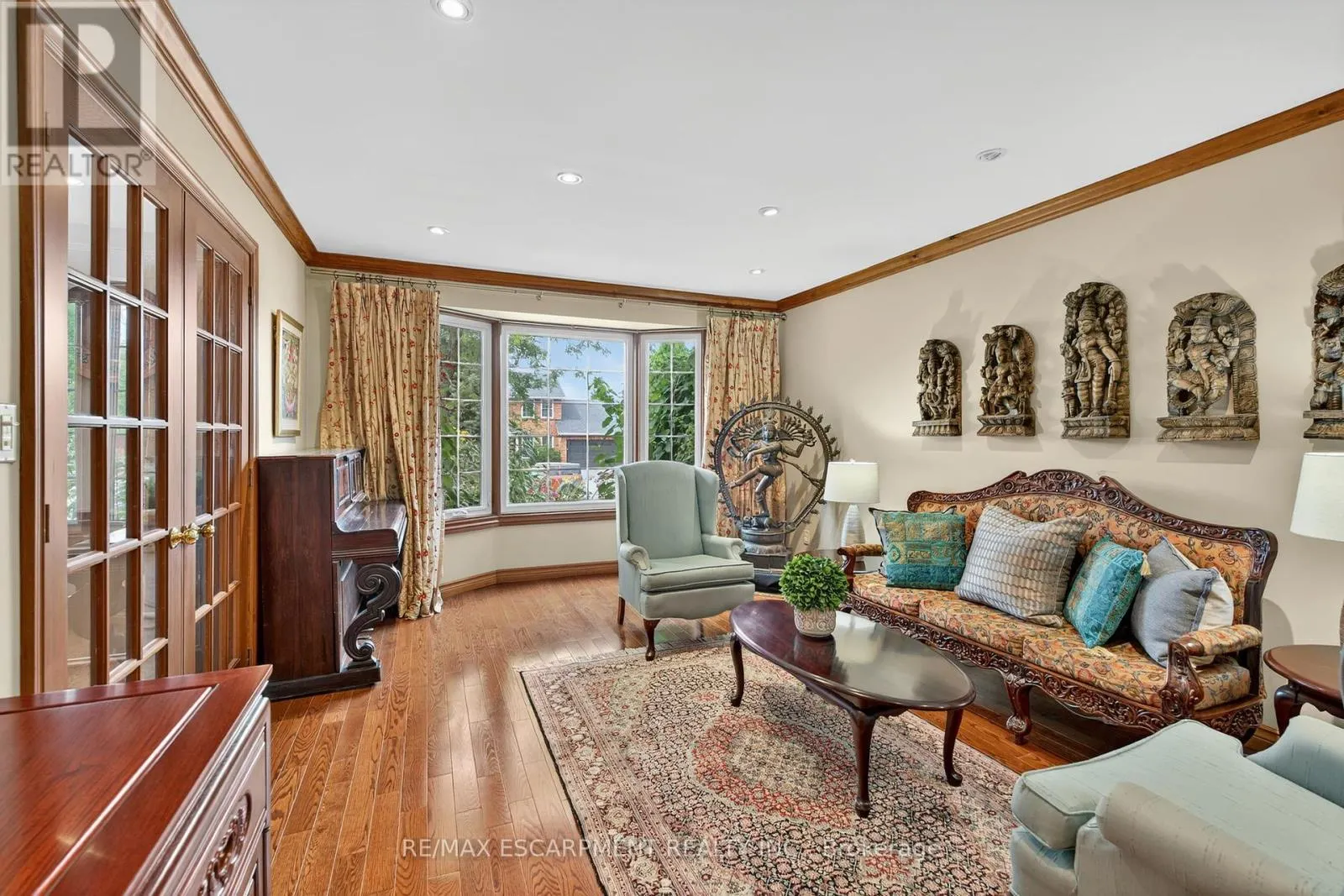 64 SUMMERDALE PLACE