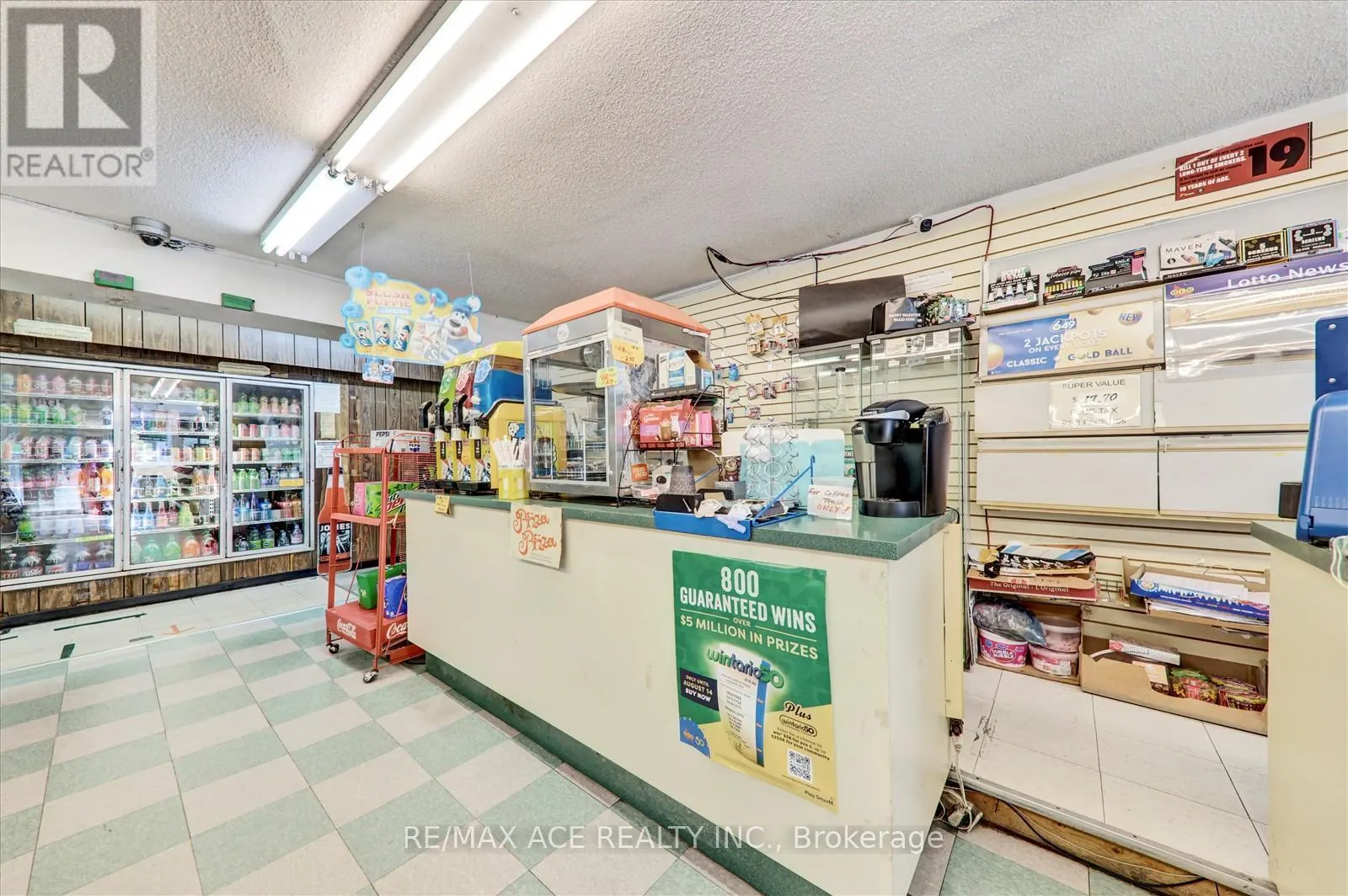 132 VICTORIA STREET N