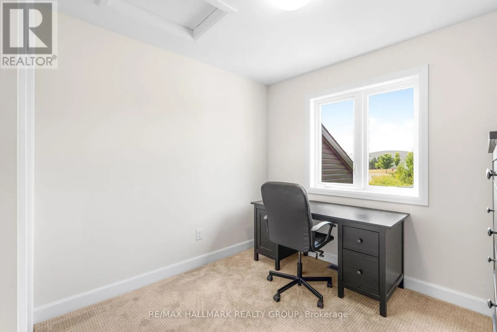 404 PREMIERE LANE
