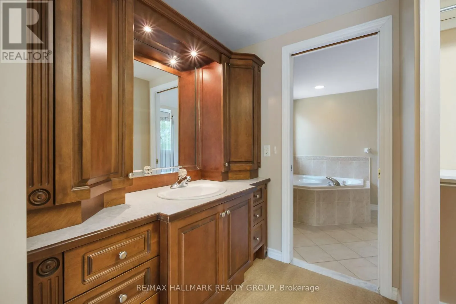 1A - 131 ROBSON COURT