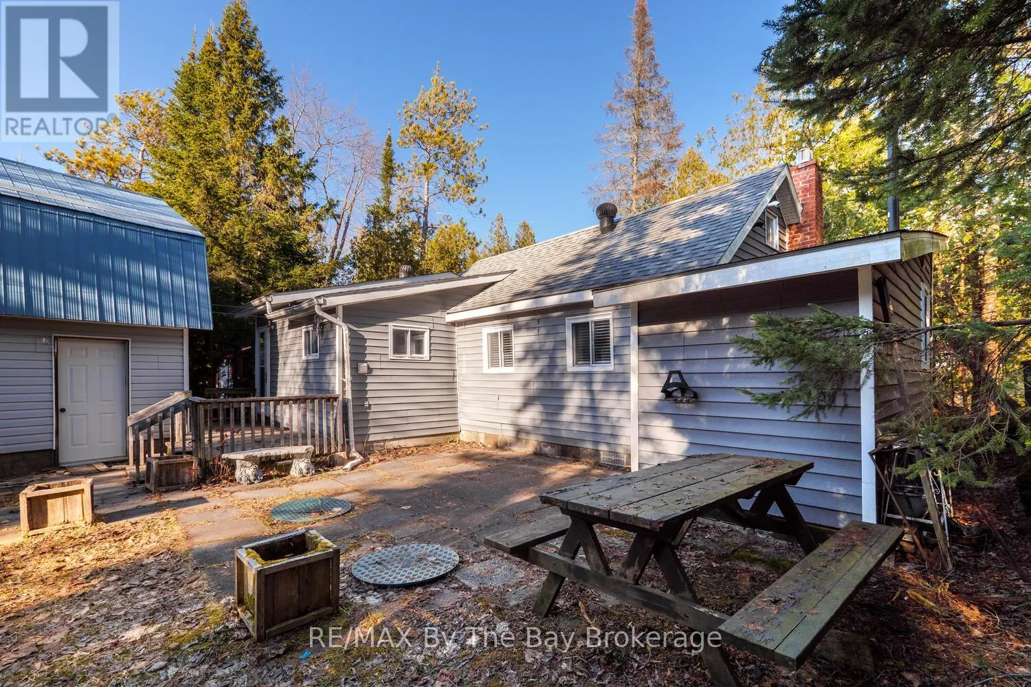 1120 KING EDWARD AVENUE