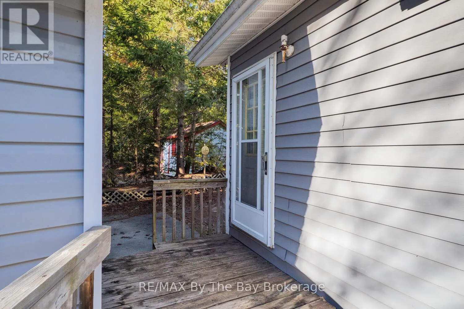 1120 KING EDWARD AVENUE