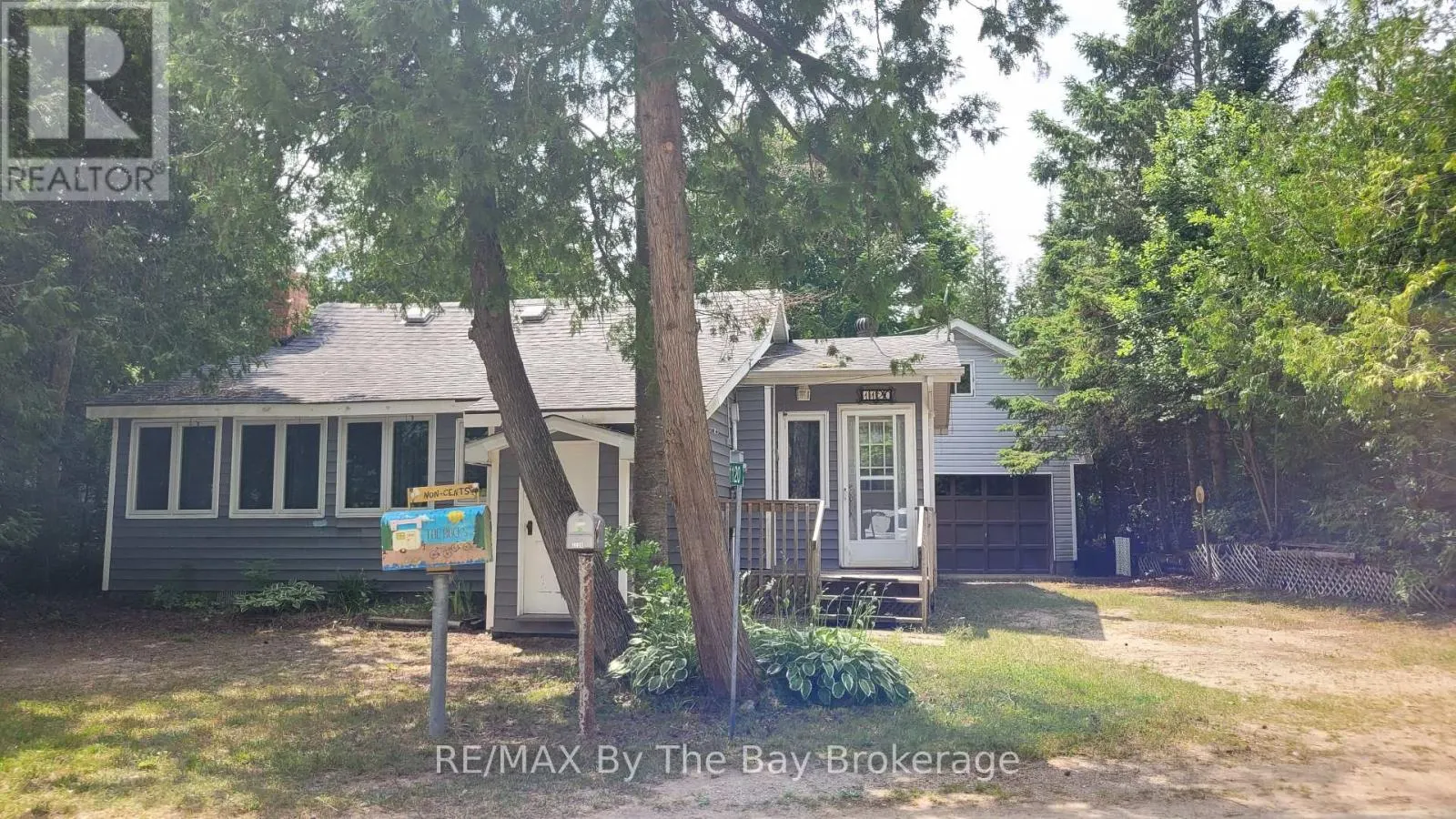 1120 KING EDWARD AVENUE