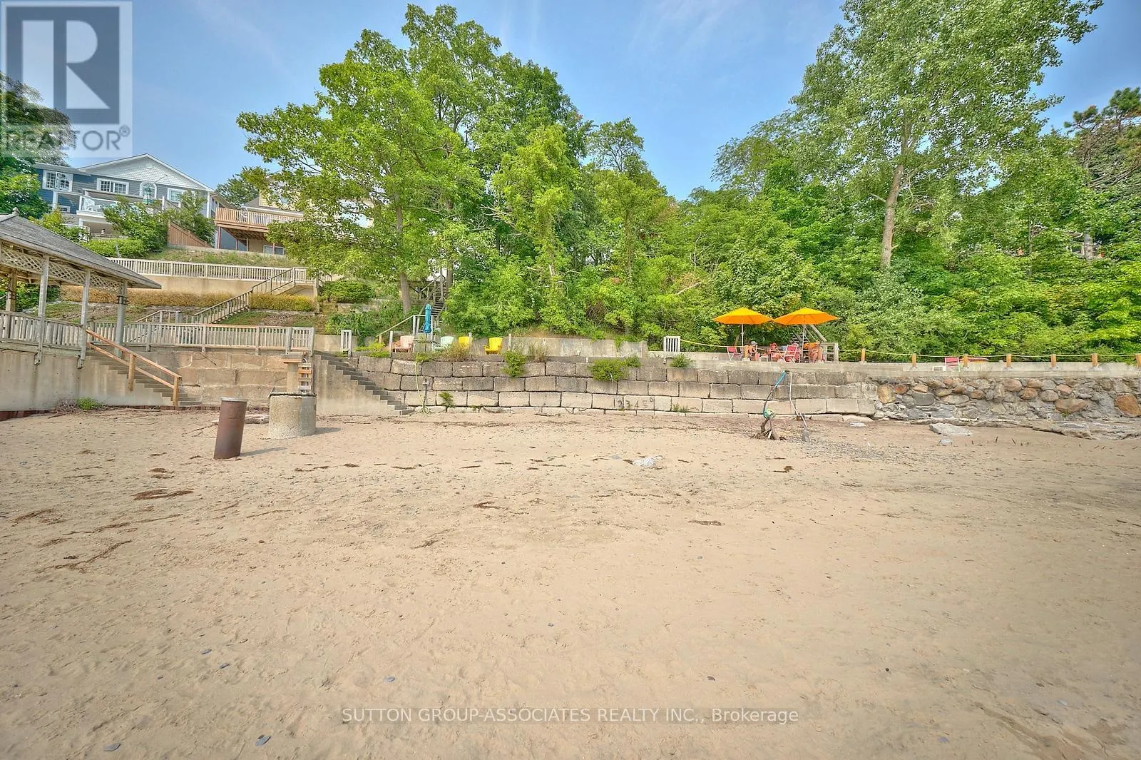 10427 LAKESHORE ROAD