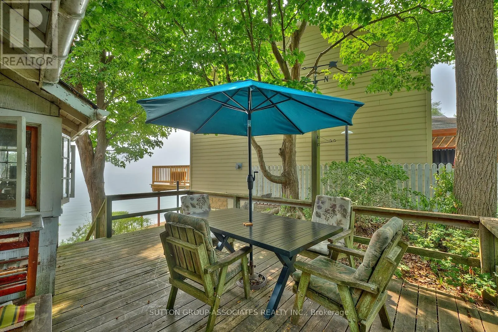 10427 LAKESHORE ROAD