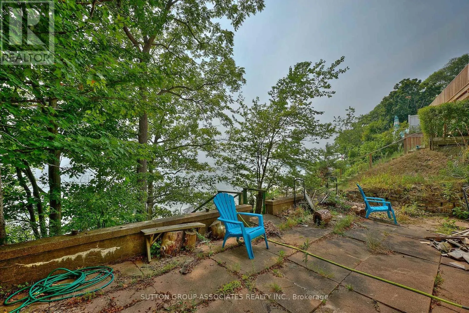 10427 LAKESHORE ROAD