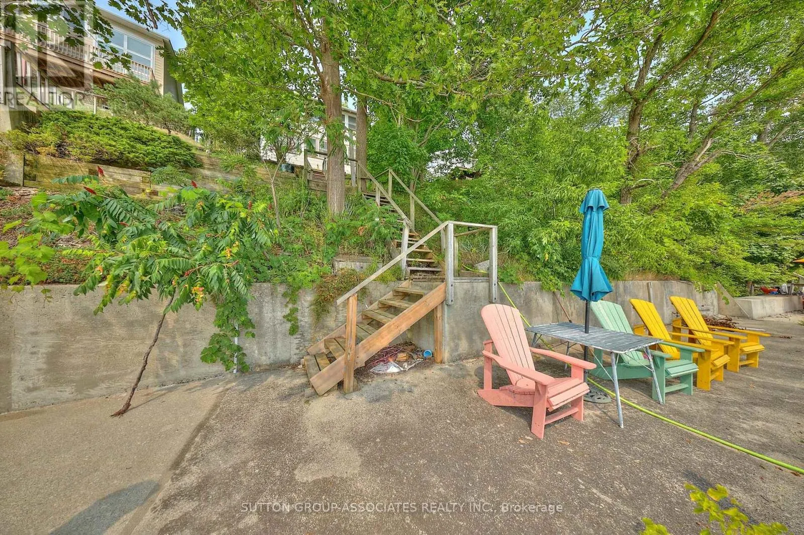 10427 LAKESHORE ROAD