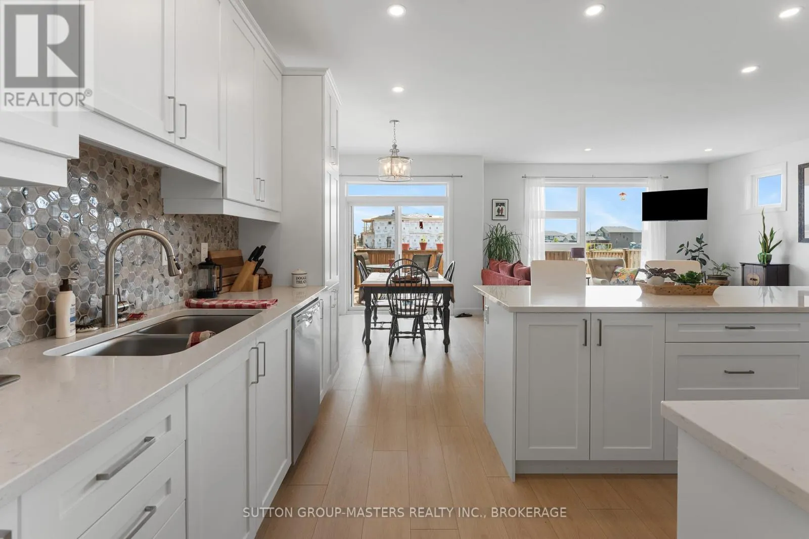 229 SUPERIOR DRIVE
