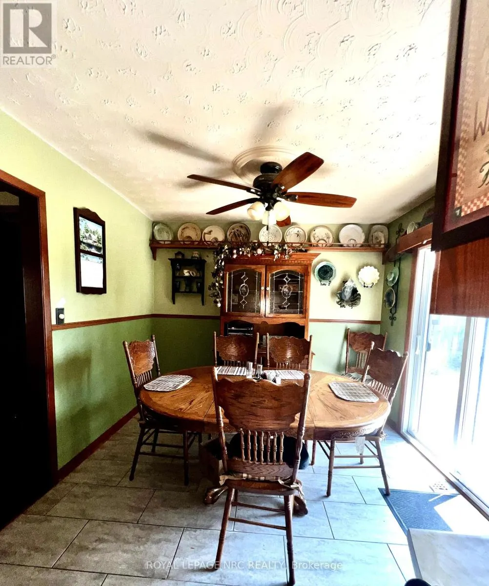 2 PIONEER VILLAGE CRESCENT