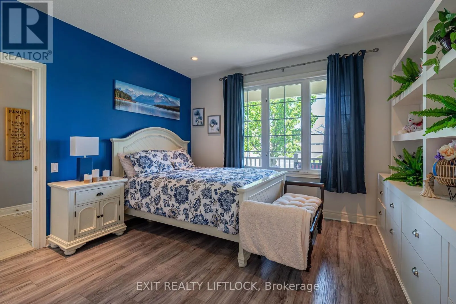 399 LAKESHORE ROAD