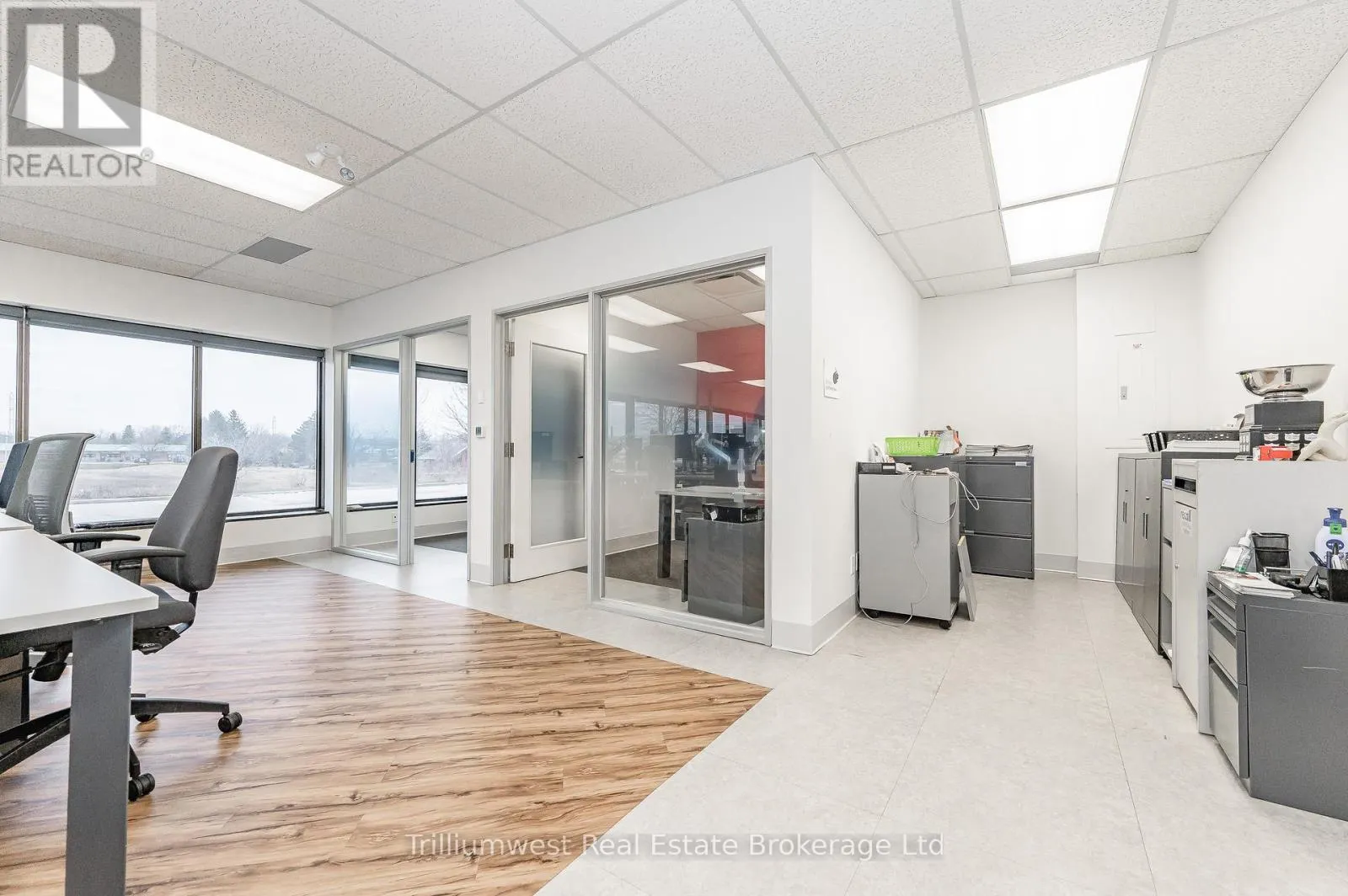 103 - 450 SPEEDVALE AVE W AVENUE, #103