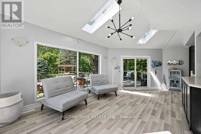 1144 RIDEAU BEND CRESCENT