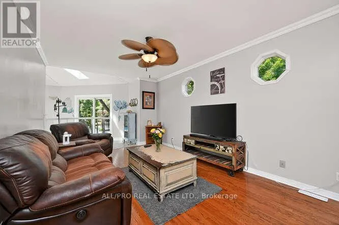 1144 RIDEAU BEND CRESCENT