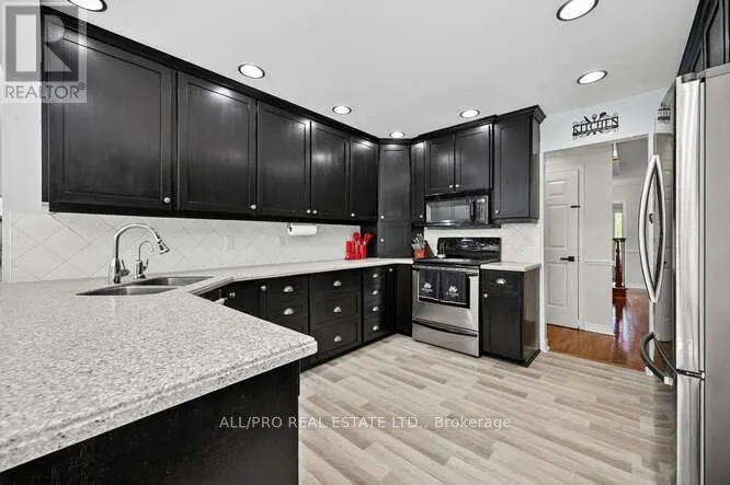 1144 RIDEAU BEND CRESCENT